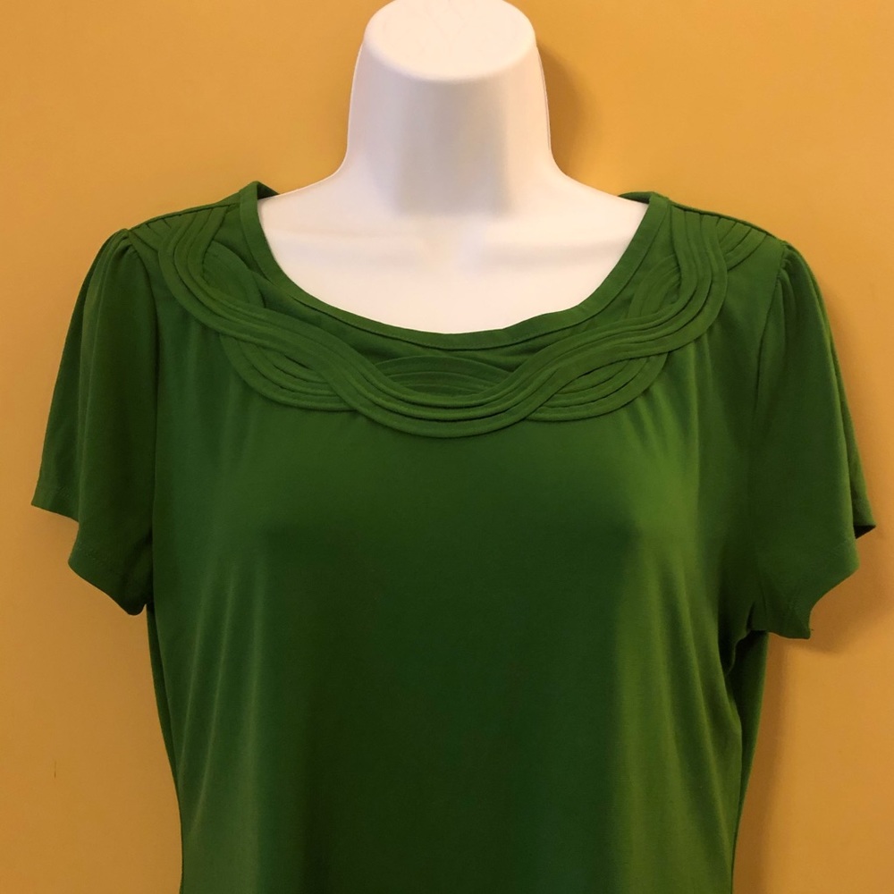 East 5th Ladies Green Top B13 - Picture 6 of 6
